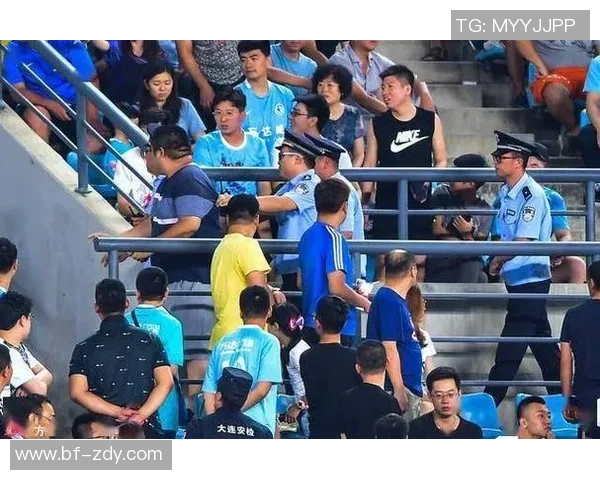 16岁足球天才在训练场遭遇不幸警方介入调查引发社会关注